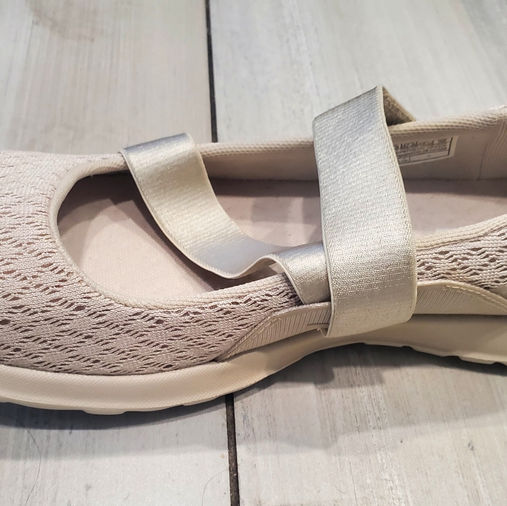 Skechers Shoes View 3